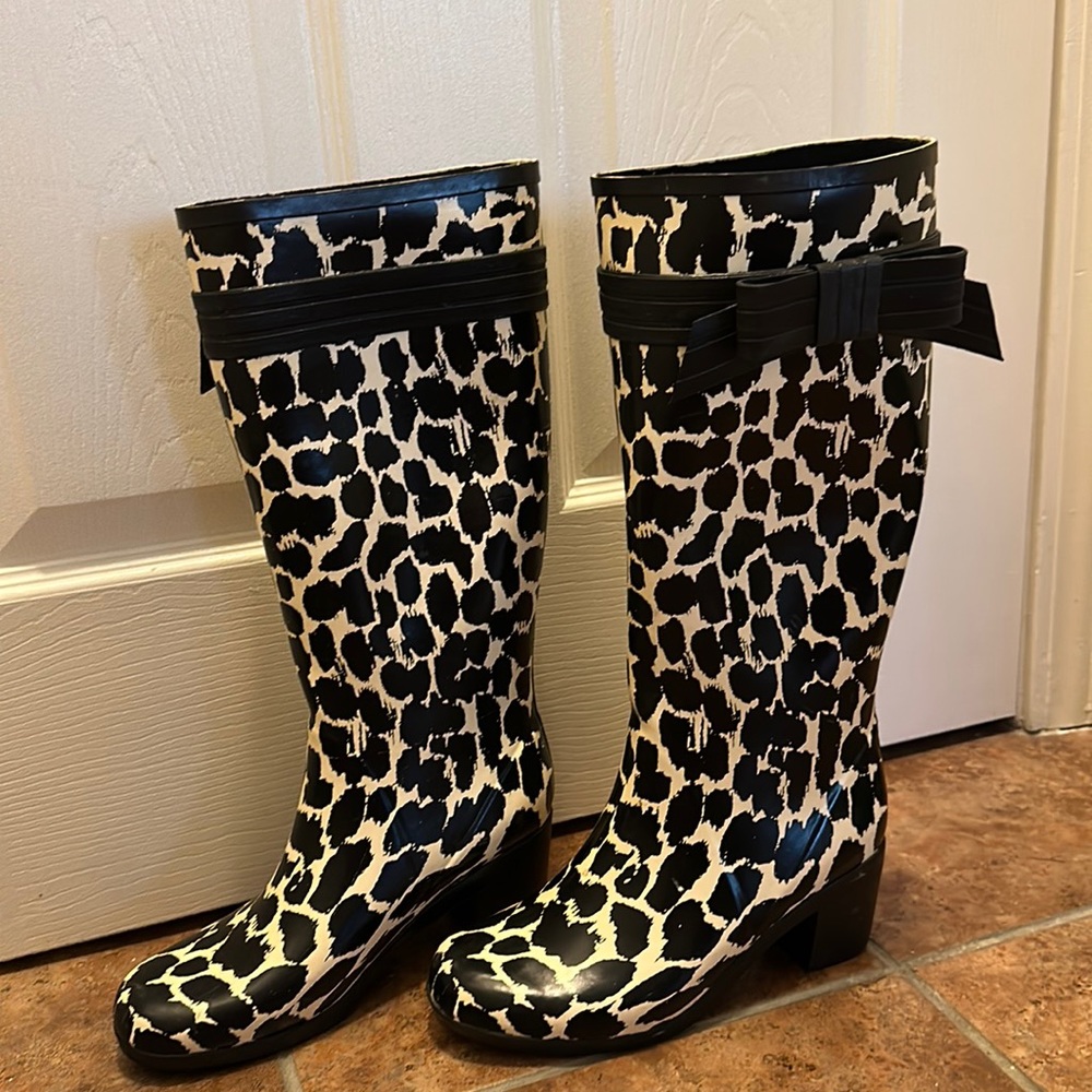 Kate spade size 8 rain boots with bow